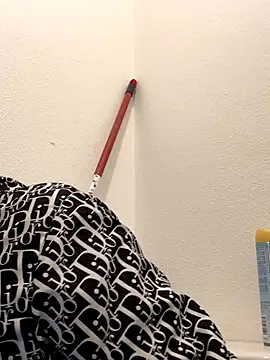 Snapshot of metissex chatting on October 23, 2025, 12:59 pm metissex online show from October 23, 2025, 12:59 pm