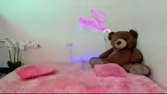 kendal scott1 online show from January 8, 2025, 7:24 pm