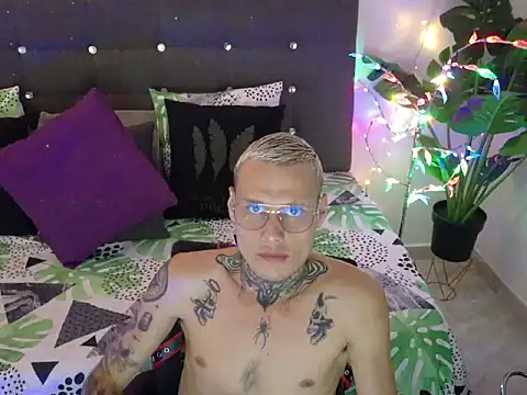 Snapshot of fucking_sinner chatting on November 30, 2025, 4:27 am fucking sinner online show from November 30, 2025, 4:27 am