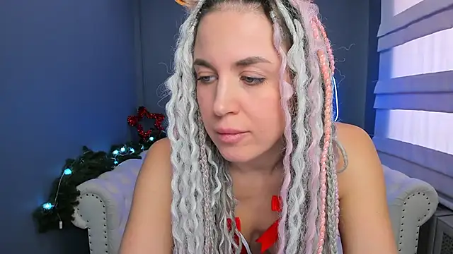 Snapshot of rock_n_roxy chatting on December 26, 2024, 5:04 am rock n roxy online show from December 26, 2024, 5:04 am