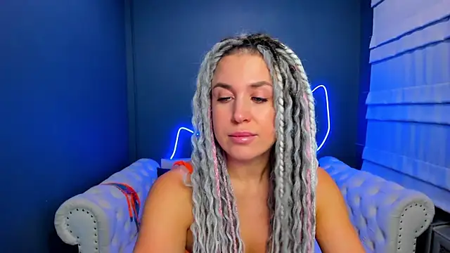 Snapshot of rock_n_roxy chatting on December 20, 2025, 1:23 am rock n roxy online show from December 20, 2025, 1:23 am