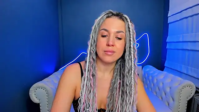 Snapshot of rock_n_roxy chatting on January 15, 2026, 1:21 am rock n roxy online show from January 15, 2026, 1:21 am