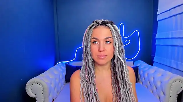 Snapshot of rock_n_roxy chatting on February 3, 2026, 2:21 am rock n roxy online show from February 3, 2026, 2:21 am