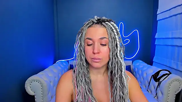 Snapshot of rock_n_roxy chatting on February 5, 2026, 1:10 am rock n roxy online show from February 5, 2026, 1:10 am