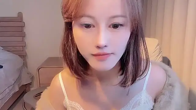 Krismil3 online show from December 3, 2025, 1:57 am