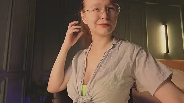 CassieCool online show from December 3, 2025, 12:47 pm