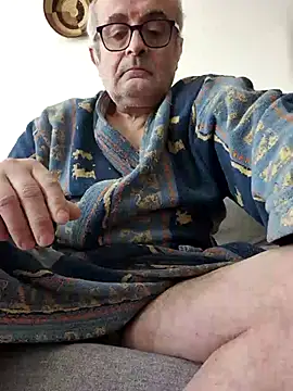 Snapshot of Bretoncool chatting on March 3, 2025, 11:55 am Bretoncool online show from March 3, 2025, 11:55 am