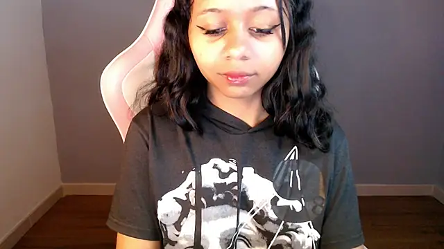 Natasha mh2 online show from January 25, 2025, 2:04 am