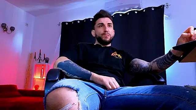 MightyAaron66 online show from February 3, 2026, 6:40 am