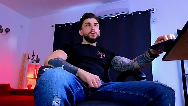 MightyAaron66 online show from May 19, 2026, 3:24 am