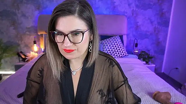 KiraRoxx online show from January 18, 2026, 10:24 pm