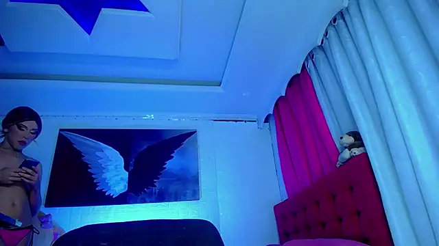 NahomiCamper online show from March 18, 2025, 3:31 am