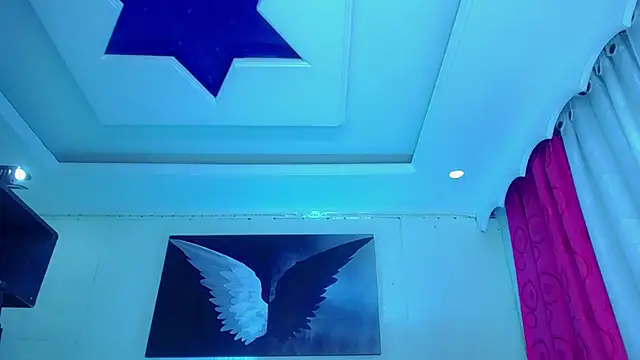 NahomiCamper online show from October 16, 2025, 12:28 pm