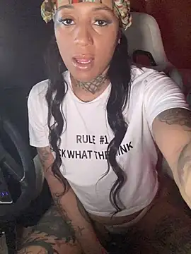 CrownedNyaries online show from February 28, 2025, 12:09 pm