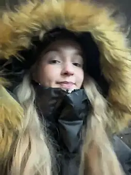 Snapshot of Baby_Tiny chatting on December 23, 2024, 5:32 pm Baby Tiny online show from December 23, 2024, 5:32 pm