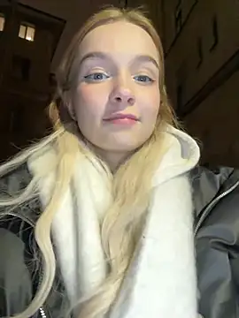 Snapshot of Baby_Tiny chatting on February 1, 2025, 7:44 pm Baby Tiny online show from February 1, 2025, 7:44 pm