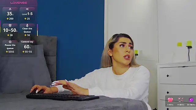 CelineMeyerr online show from October 16, 2025, 5:19 am