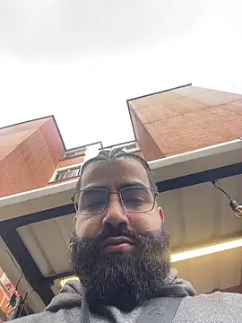 Lyon vach online show from December 2, 2025, 1:50 pm