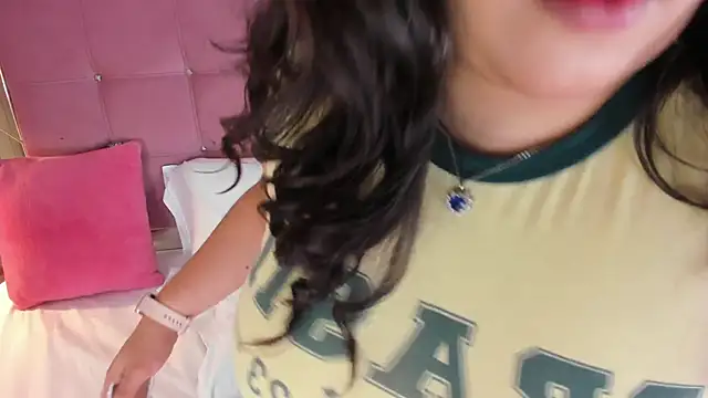 Snapshot of ArticaBelle chatting on October 12, 2025, 4:44 am ArticaBelle online show from October 12, 2025, 4:44 am