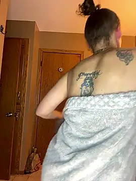 Snapshot of JusticeXXX68 chatting on December 2, 2024, 1:25 am JusticeXXX68 online show from December 2, 2024, 1:25 am