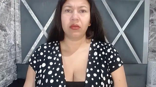 Snapshot of Catherine_tabarezx chatting on February 1, 2025, 11:43 am Catherine tabarezx online show from February 1, 2025, 11:43 am