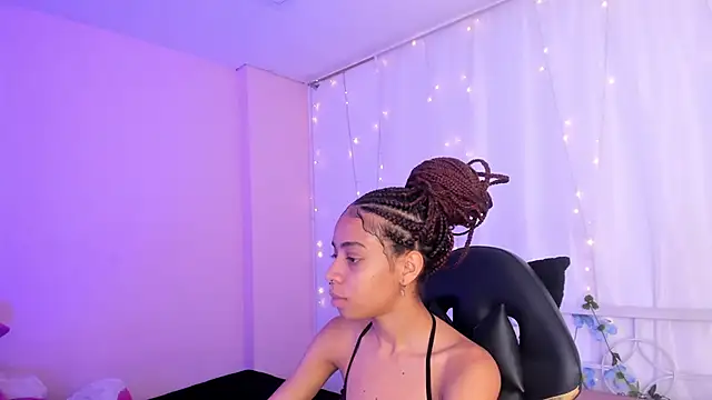 Snapshot of Abigail_Wilson_ chatting on January 6, 2025, 8:39 pm Abigail Wilson online show from January 6, 2025, 8:39 pm