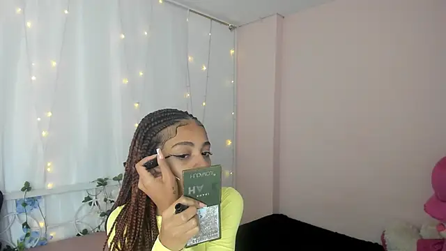 Snapshot of Abigail_Wilson_ chatting on January 10, 2025, 12:38 am Abigail Wilson online show from January 10, 2025, 12:38 am