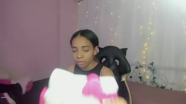 Snapshot of Abigail_Wilson_ chatting on January 31, 2025, 8:43 pm Abigail Wilson online show from January 31, 2025, 8:43 pm