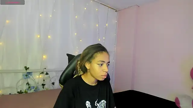 Snapshot of Abigail_Wilson_ chatting on February 3, 2025, 8:46 pm Abigail Wilson online show from February 3, 2025, 8:46 pm