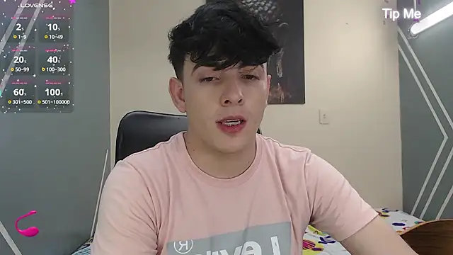 Snapshot of nolan_twink1 chatting on December 5, 2024, 5:50 pm nolan twink1 online show from December 5, 2024, 5:50 pm