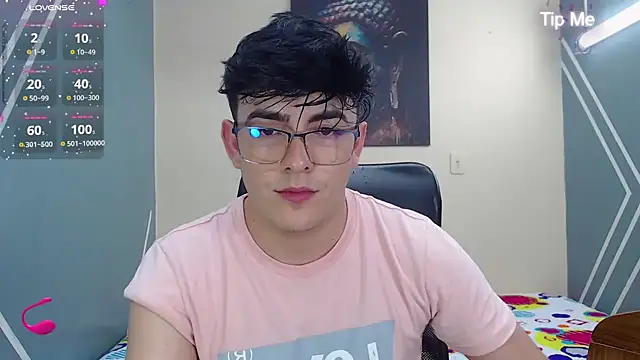 Snapshot of nolan_twink1 chatting on December 5, 2024, 9:06 pm nolan twink1 online show from December 5, 2024, 9:06 pm