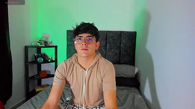 Snapshot of nolan_twink1 chatting on October 1, 2025, 11:44 pm nolan twink1 online show from October 1, 2025, 11:44 pm