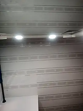 LaurenWelly  online show from September 29, 2025, 8:02 pm