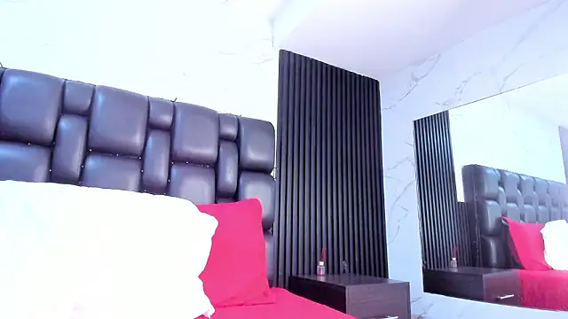 AuroraBon online show from February 16, 2026, 2:24 pm