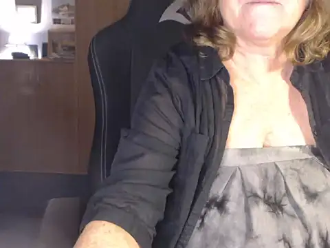 Snapshot of _sunshine__ chatting on December 22, 2024, 7:42 pm sunshine online show from December 22, 2024, 7:42 pm