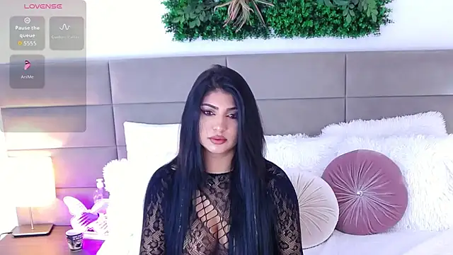 ZendayaClark online show from November 7, 2025, 4:34 am