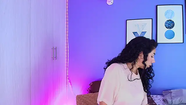 candyy bella online show from January 16, 2025, 9:19 pm