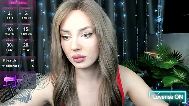 Snapshot of Dinamoree chatting on January 25, 2025, 7:07 pm Dinamoree online show from January 25, 2025, 7:07 pm