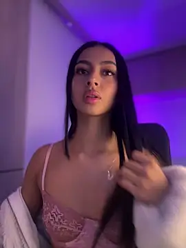 Snapshot of maddy_bronw_ chatting on January 20, 2025, 10:15 pm maddy bronw online show from January 20, 2025, 10:15 pm