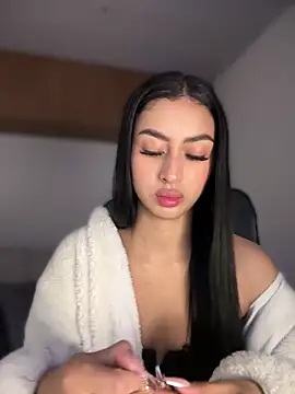 Snapshot of maddy_bronw_ chatting on March 9, 2025, 12:21 am maddy bronw online show from March 9, 2025, 12:21 am