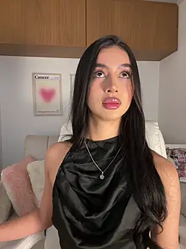 Snapshot of maddy_bronw_ chatting on May 16, 2026, 11:57 pm maddy bronw online show from May 16, 2026, 11:57 pm