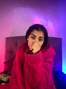 NINA 18 YEARS online show from December 4, 2025, 8:28 pm