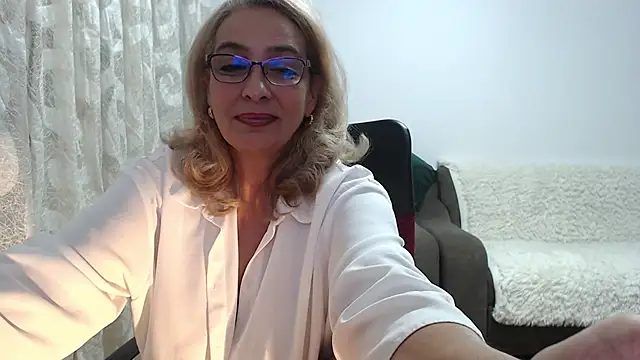 Snapshot of cecylya4u chatting on October 1, 2025, 6:25 pm cecylya4u online show from October 1, 2025, 6:25 pm