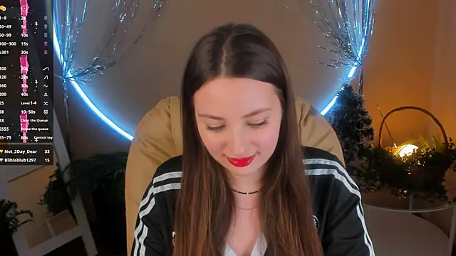 Snapshot of MoonLissa chatting on December 8, 2024, 12:41 pm MoonLissa online show from December 8, 2024, 12:41 pm