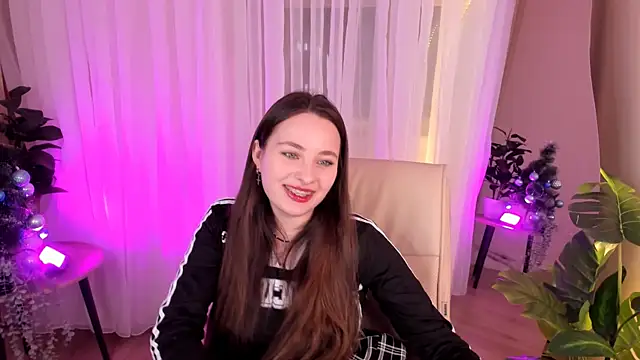 Snapshot of MoonLissa chatting on December 16, 2024, 4:49 pm MoonLissa online show from December 16, 2024, 4:49 pm