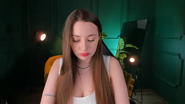 Snapshot of MoonLissa chatting on February 6, 2025, 4:58 pm MoonLissa online show from February 6, 2025, 4:58 pm
