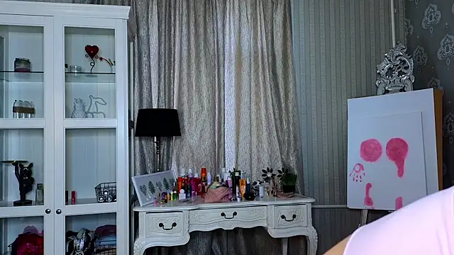 Snapshot of AnneFoxy chatting on November 8, 2025, 7:30 am AnneFoxy online show from November 8, 2025, 7:30 am