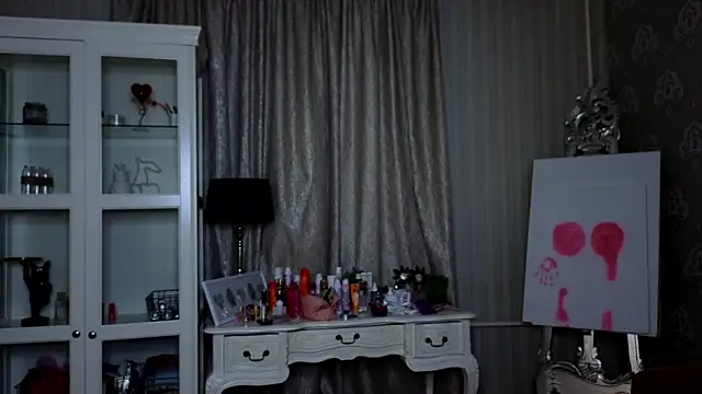 Snapshot of AnneFoxy chatting on November 15, 2025, 7:27 am AnneFoxy online show from November 15, 2025, 7:27 am