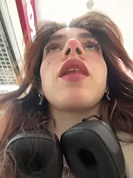 Lily  Belle online show from January 6, 2025, 1:30 pm