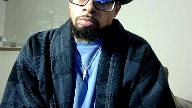 Snapshot of WhiskeyWood_DuhGOD chatting on January 15, 2026, 1:43 am WhiskeyWood DuhGOD online show from January 15, 2026, 1:43 am